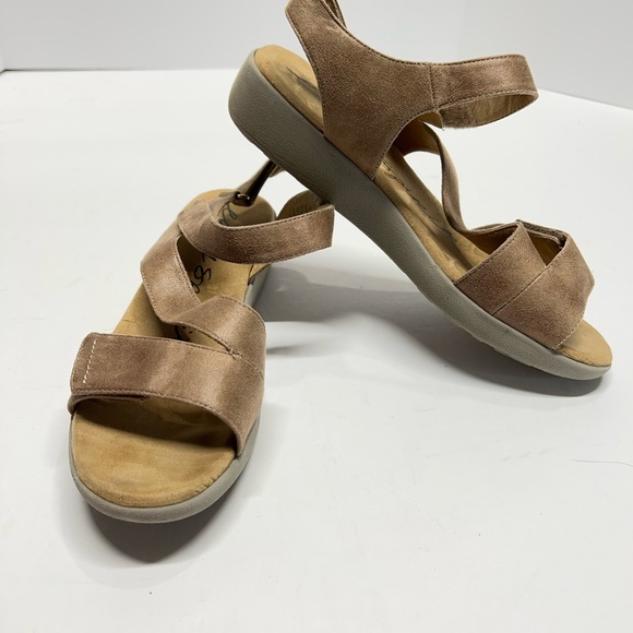 easy spirit kailynne sandals
